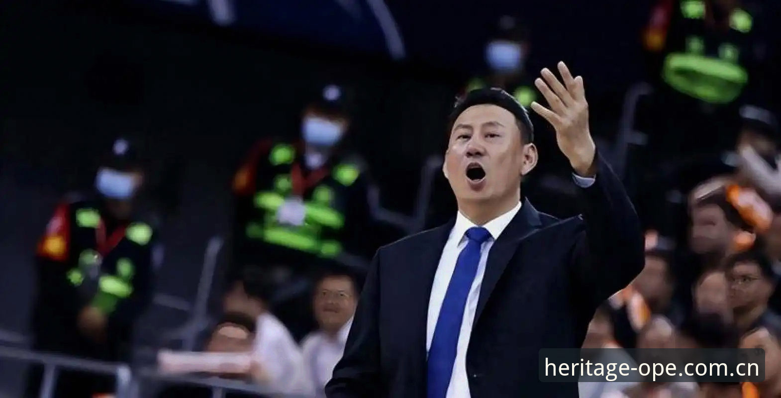 李楠接任北京男篮主帅，为什么说这次换帅很像给手机换了颗旧芯片？